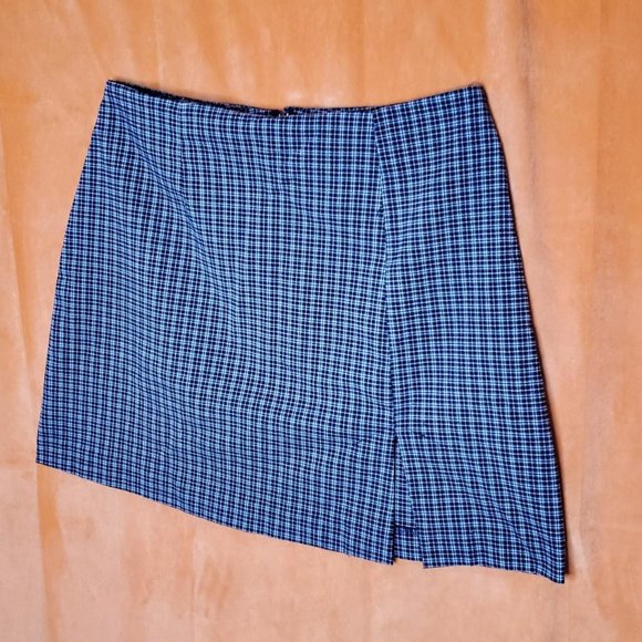 Y2k/vintage Mini Skirt \ - Picture 2 of 4